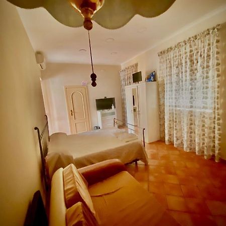 Casa Di Nonna Mia Bed & Breakfast Naples Exterior photo